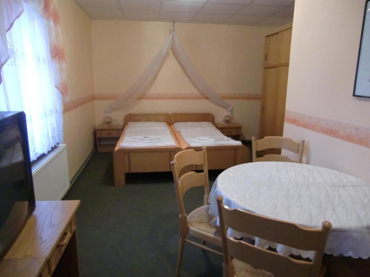 Hotel Heidehof Konigswartha Экстерьер фото